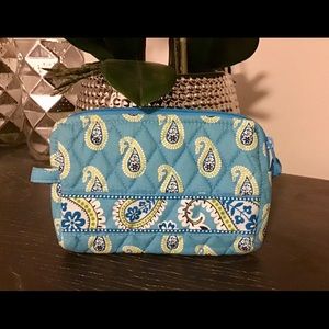 NWOT Vera Bradley clutch/makeup bag